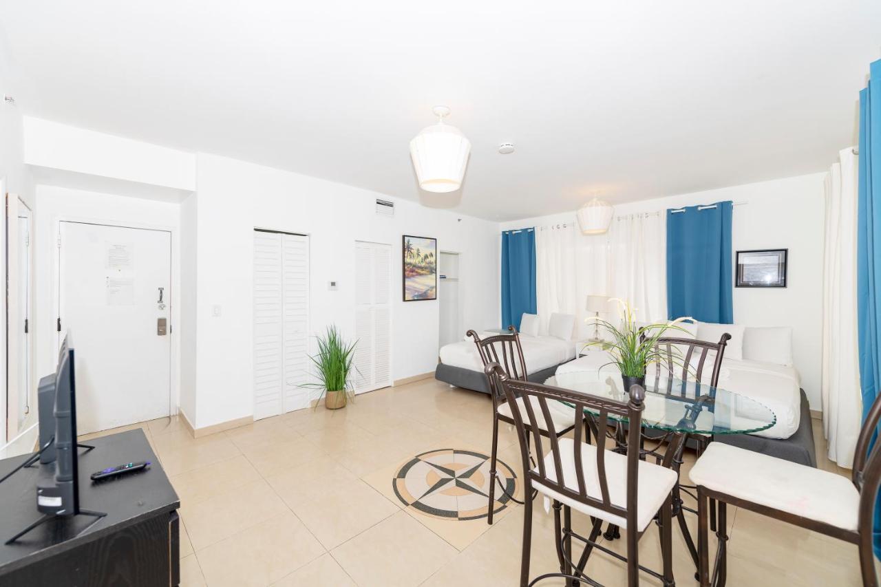 Apartments On Ocean Drive Miami Beach Exterior foto